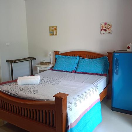 Mae Pon Hostel Khao Lak Quarto foto